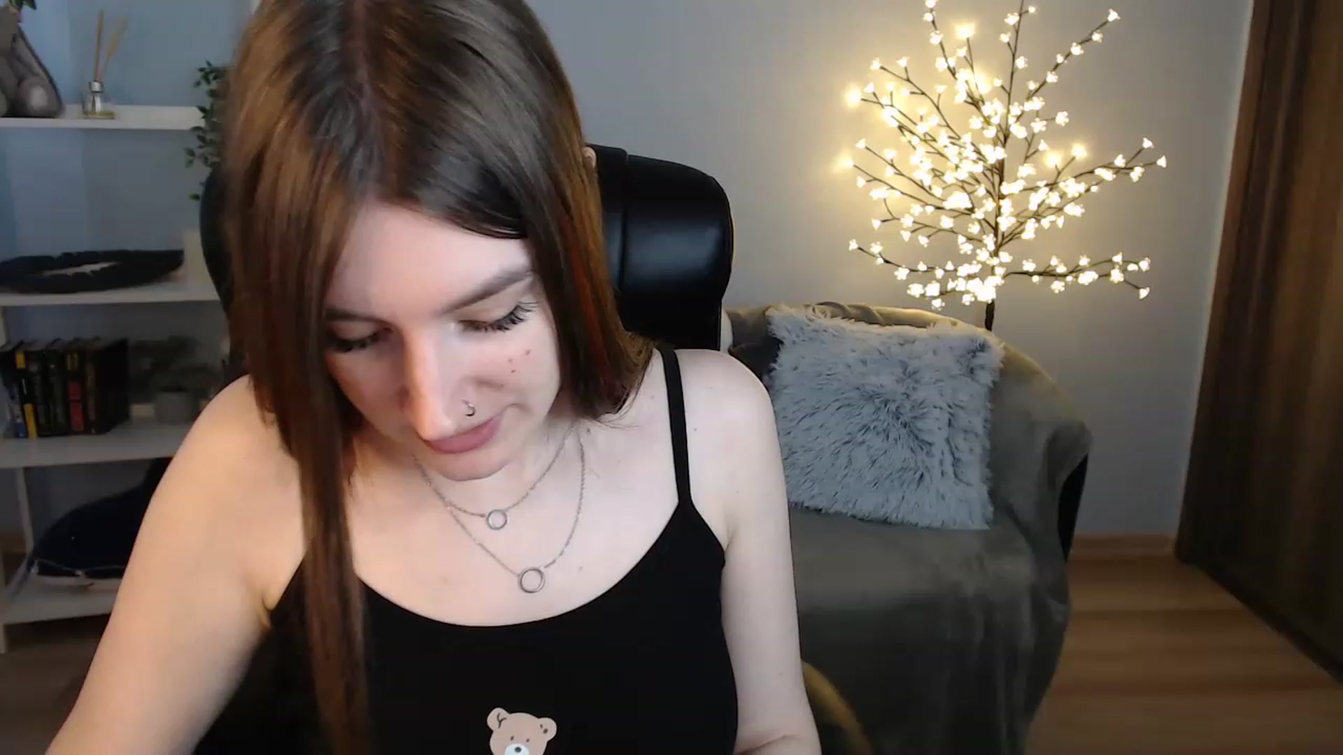 Gallery image thumbnail from Brocard's myfreecams stream on, 06/16/2023, 09:23 image 7 of 20