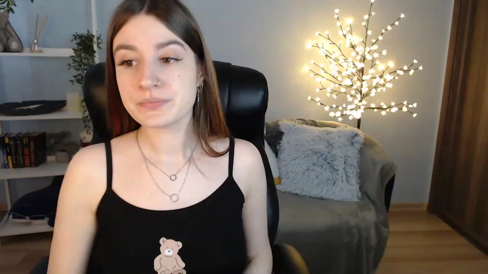 Gallery image thumbnail from Brocard's myfreecams stream on, 06/16/2023, 09:23 image 1 of 20