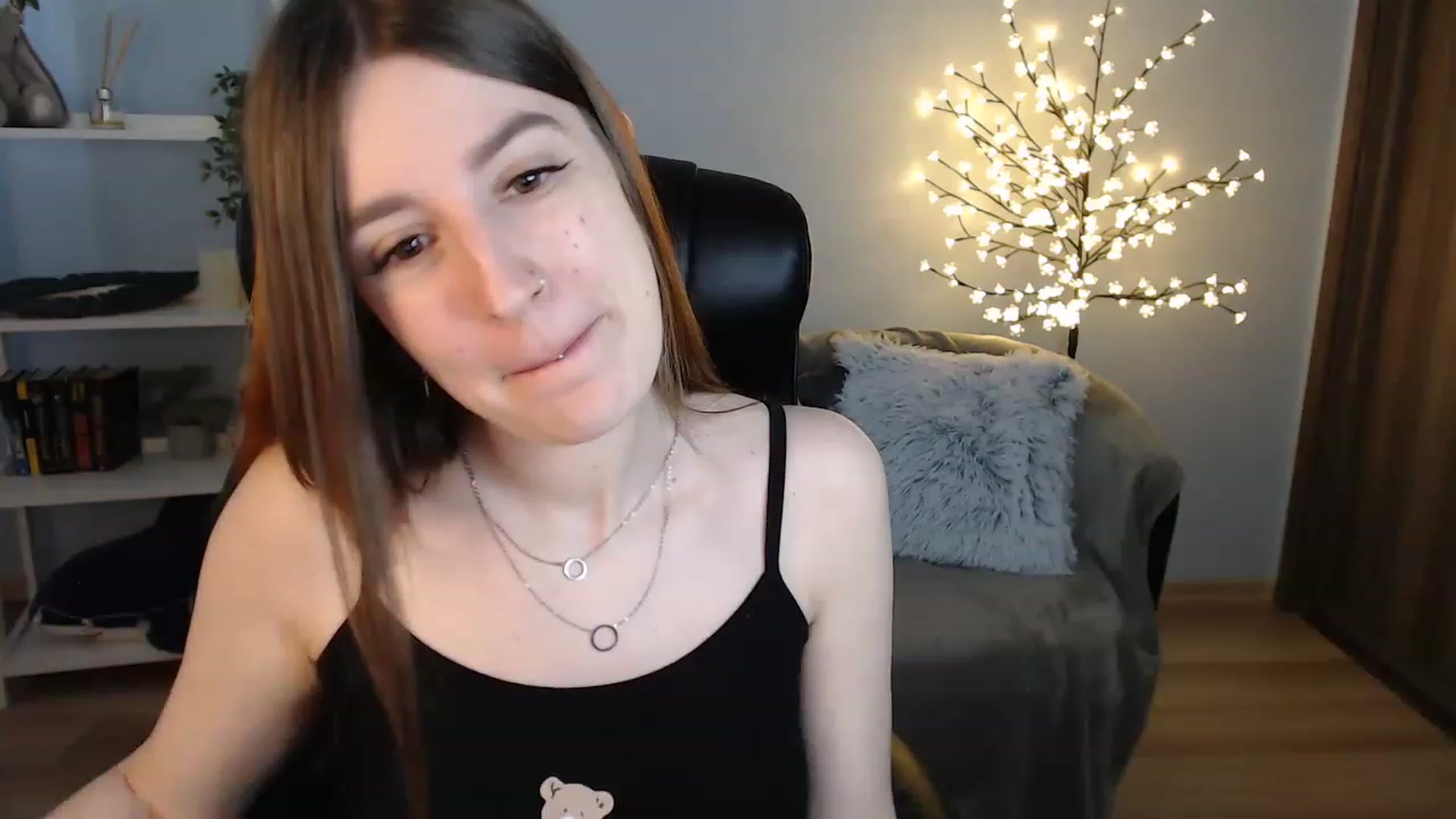 Gallery image thumbnail from Brocard's myfreecams stream on, 06/16/2023, 09:23 image 11 of 20