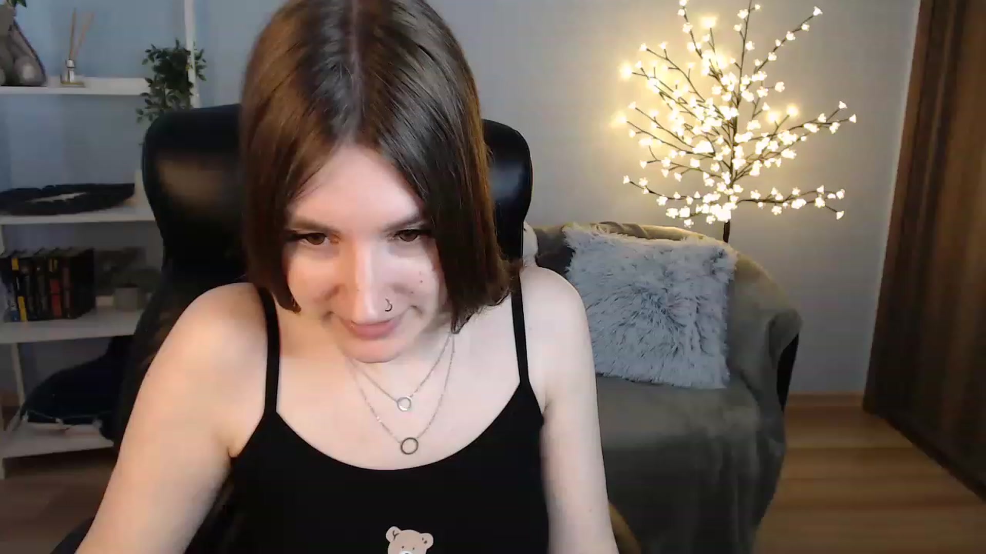 Gallery image thumbnail from Brocard's myfreecams stream on, 06/16/2023, 09:23 image 3 of 20