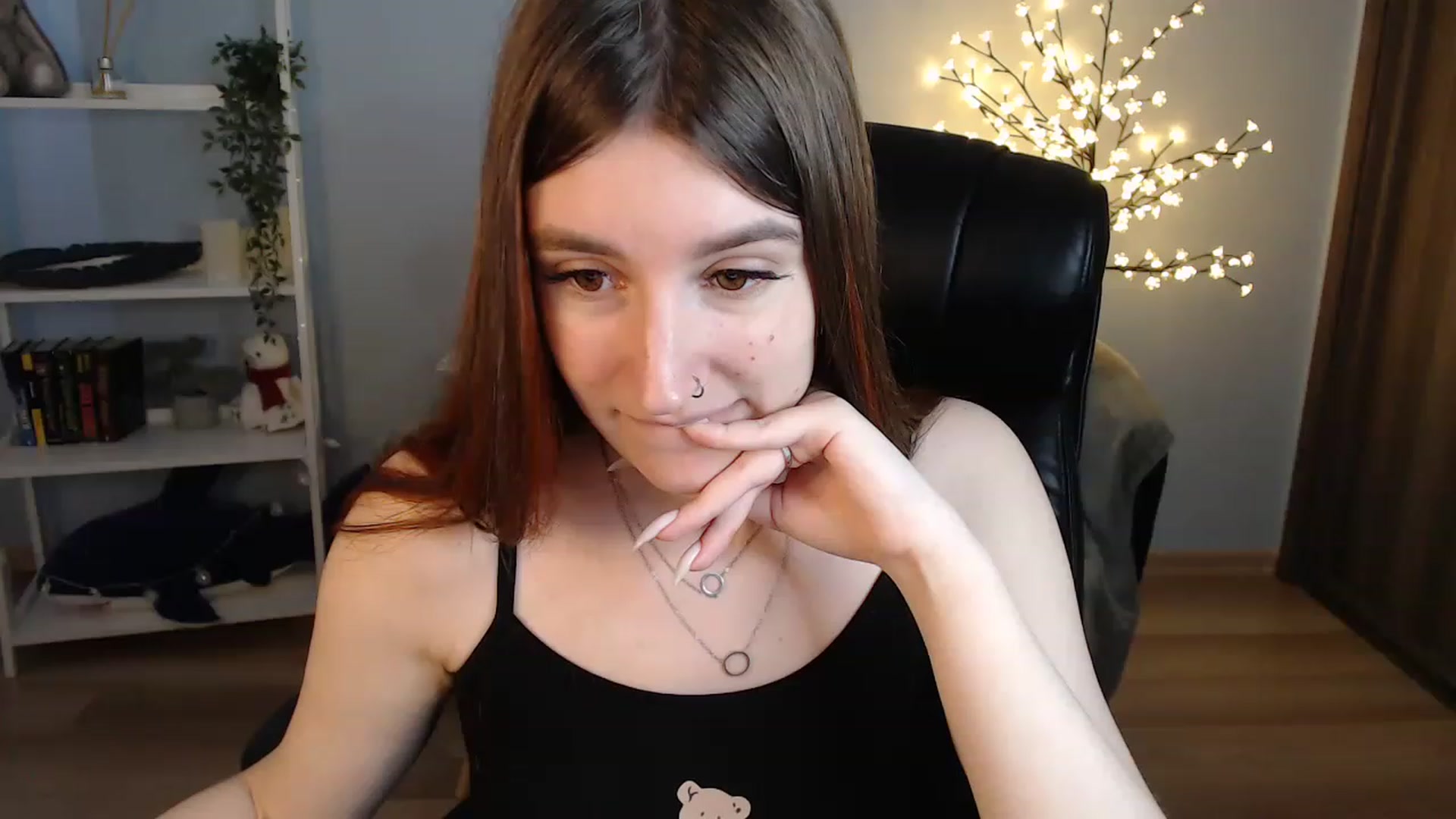 Gallery image thumbnail from Brocard's myfreecams stream on, 06/16/2023, 09:59 image 2 of 20