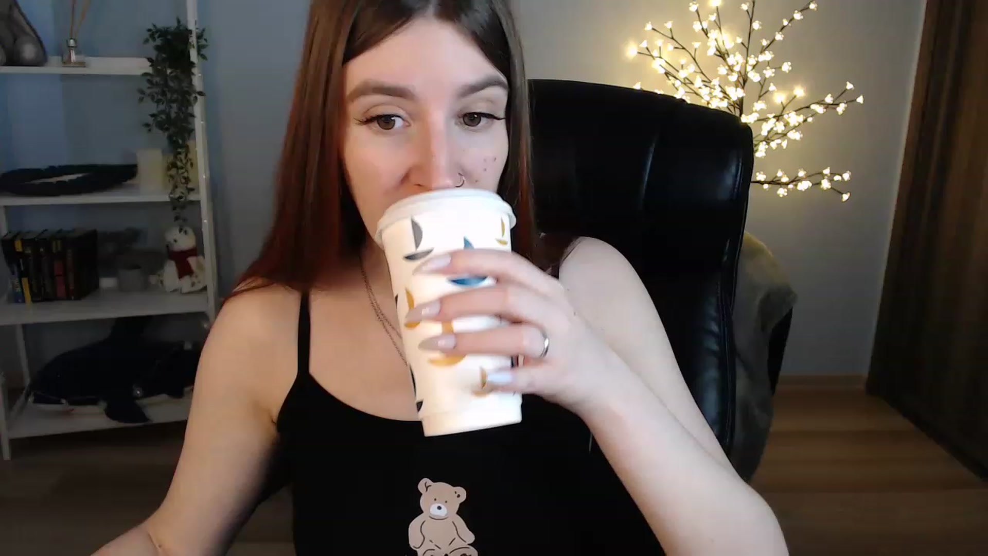 Gallery image thumbnail from Brocard's myfreecams stream on, 06/16/2023, 09:59 image 1 of 20