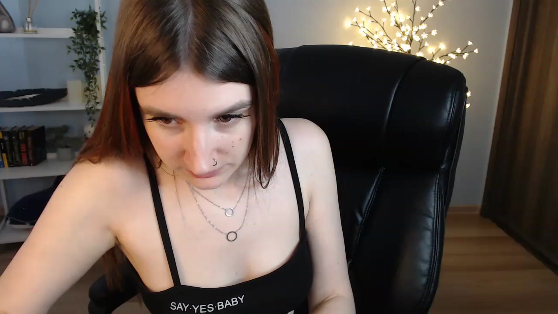 Gallery image thumbnail from Brocard's myfreecams stream on, 06/18/2023, 09:07 image 16 of 20