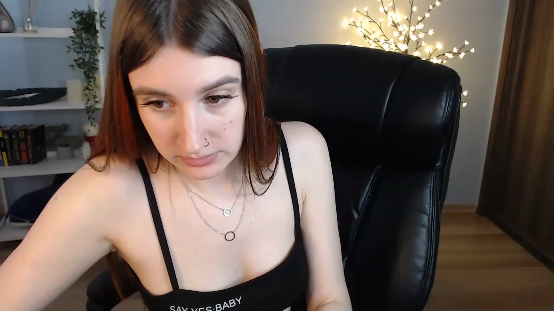 Gallery image thumbnail from Brocard's myfreecams stream on, 06/18/2023, 09:07 image 18 of 20