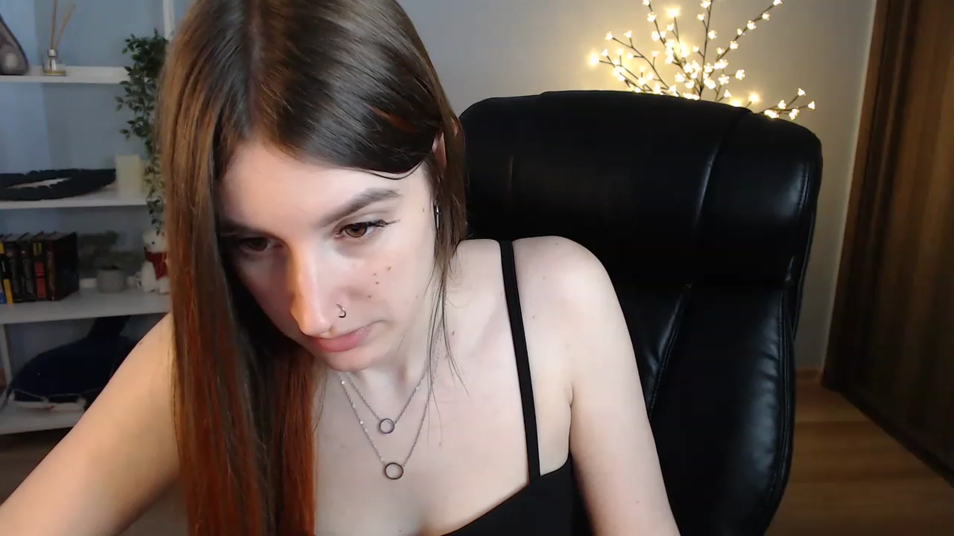 Gallery image thumbnail from Brocard's myfreecams stream on, 06/18/2023, 10:02 image 3 of 20