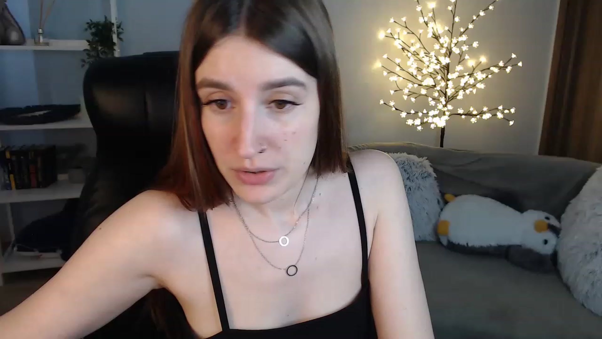 Gallery image thumbnail from Brocard's myfreecams stream on, 06/18/2023, 12:36 image 2 of 20