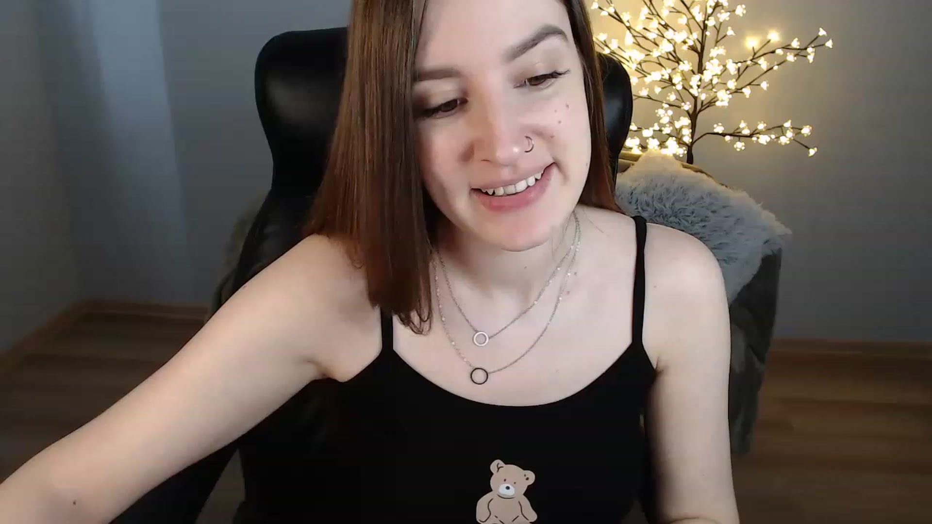 Gallery image thumbnail from Brocard's myfreecams stream on, 06/26/2023, 09:35 image 2 of 20