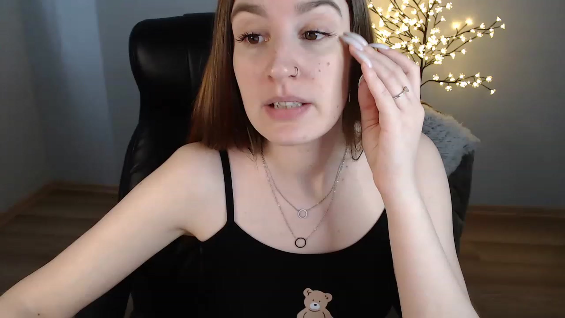 Gallery image thumbnail from Brocard's myfreecams stream on, 06/26/2023, 09:35 image 6 of 20