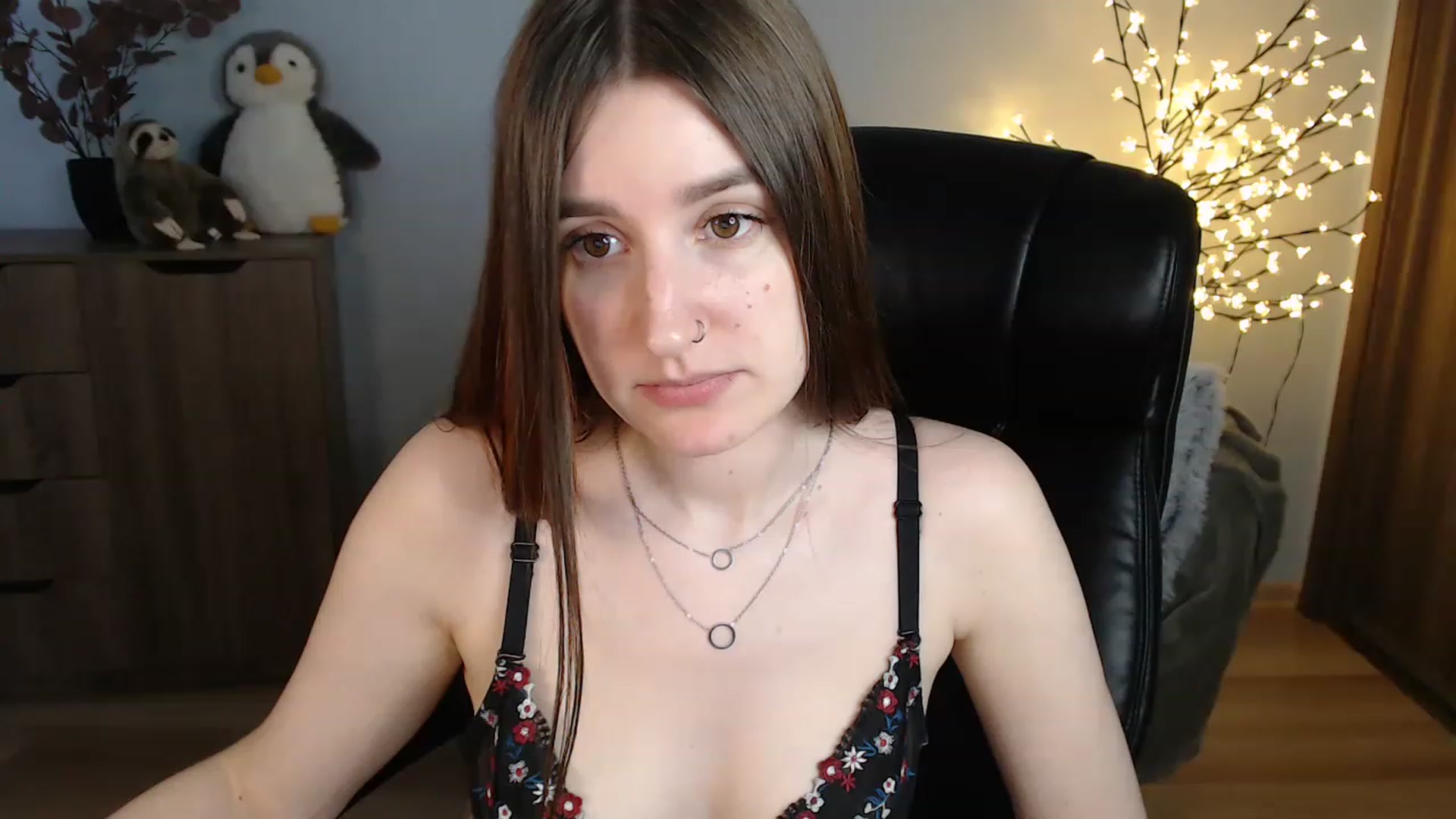 Gallery image thumbnail from Brocard's myfreecams stream on, 06/27/2023, 10:50 image 8 of 20
