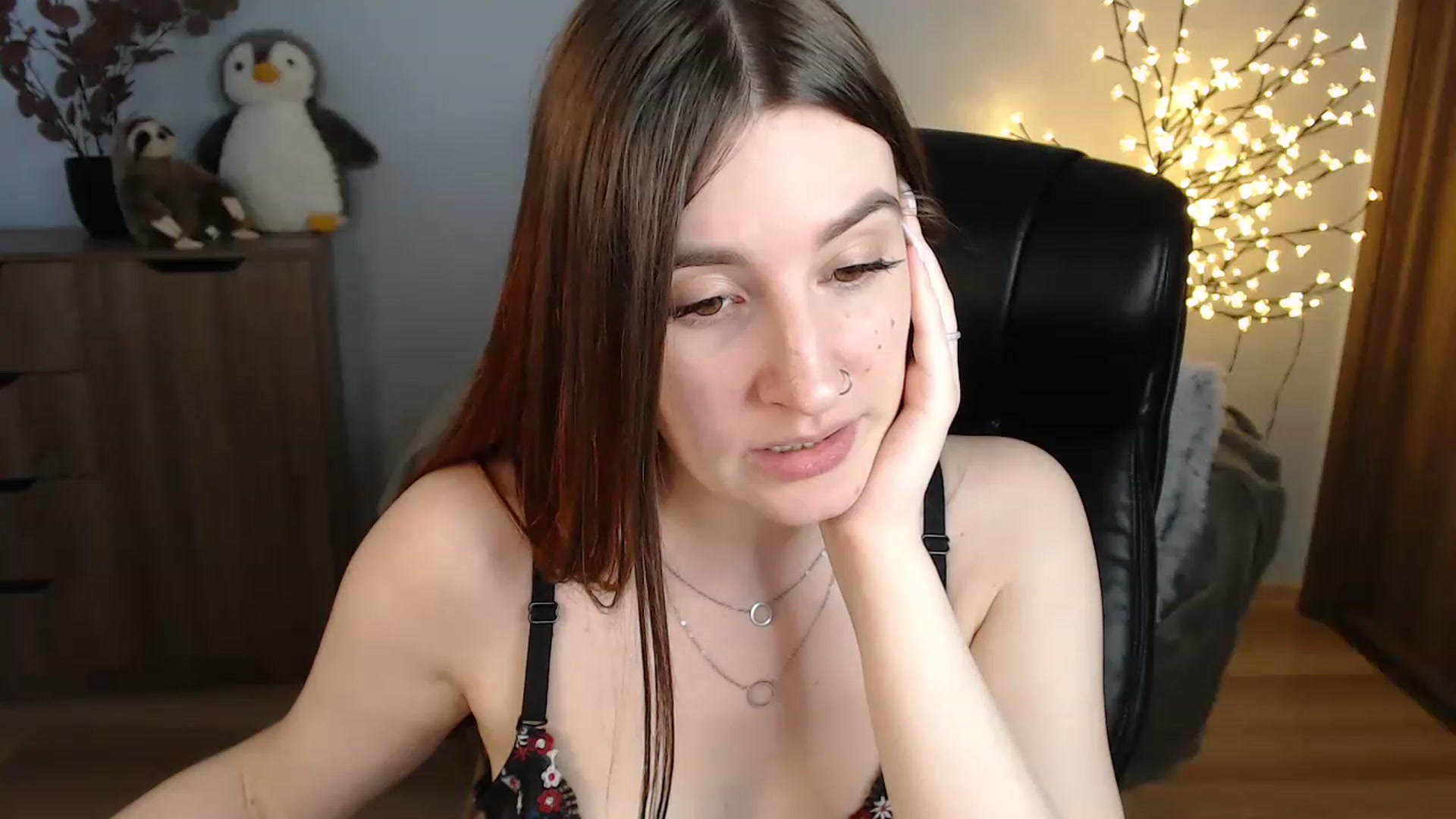 Gallery image thumbnail from Brocard's myfreecams stream on, 06/27/2023, 10:50 image 9 of 20