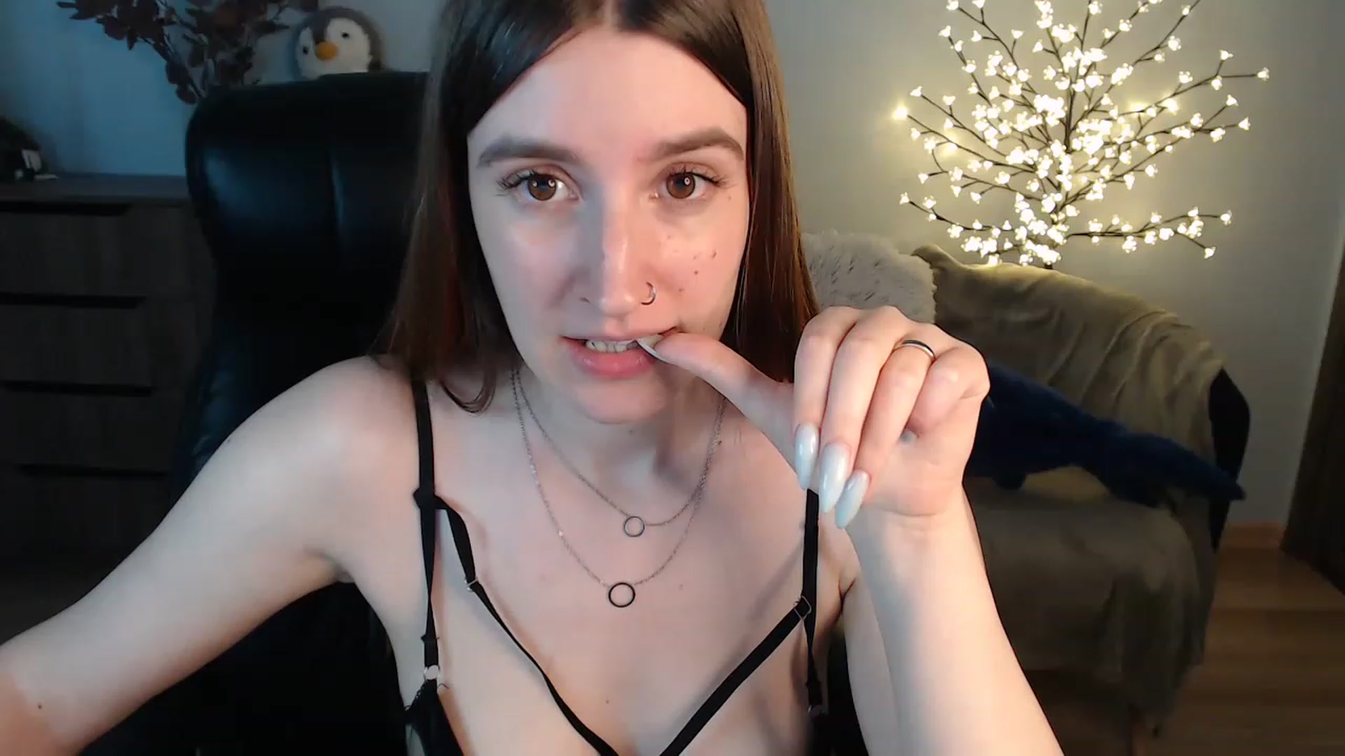 Gallery image thumbnail from Brocard's myfreecams stream on, 07/19/2023, 13:58 image 13 of 20