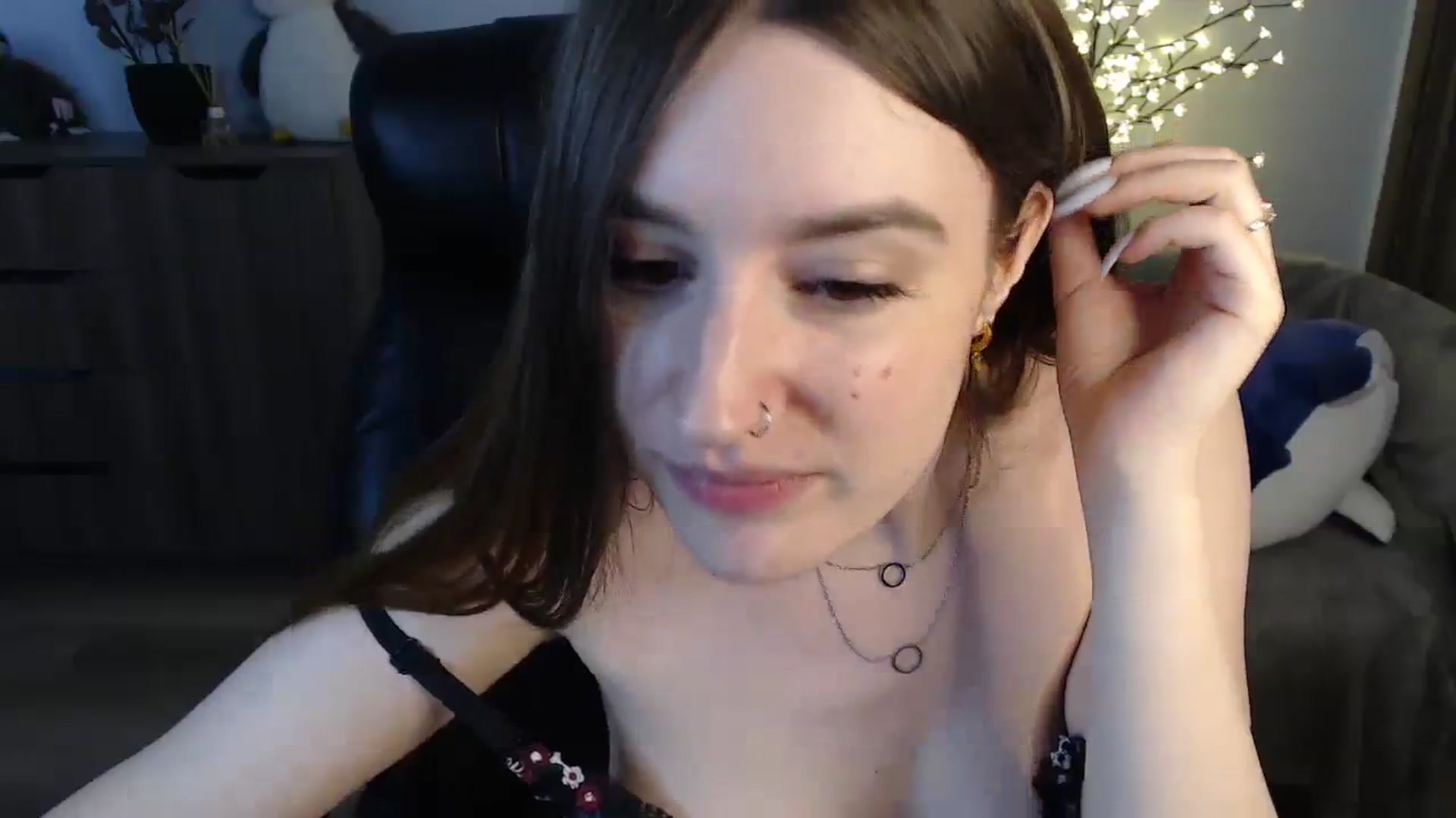 Gallery image thumbnail from Brocard's myfreecams stream on, 07/24/2023, 10:14 image 8 of 20
