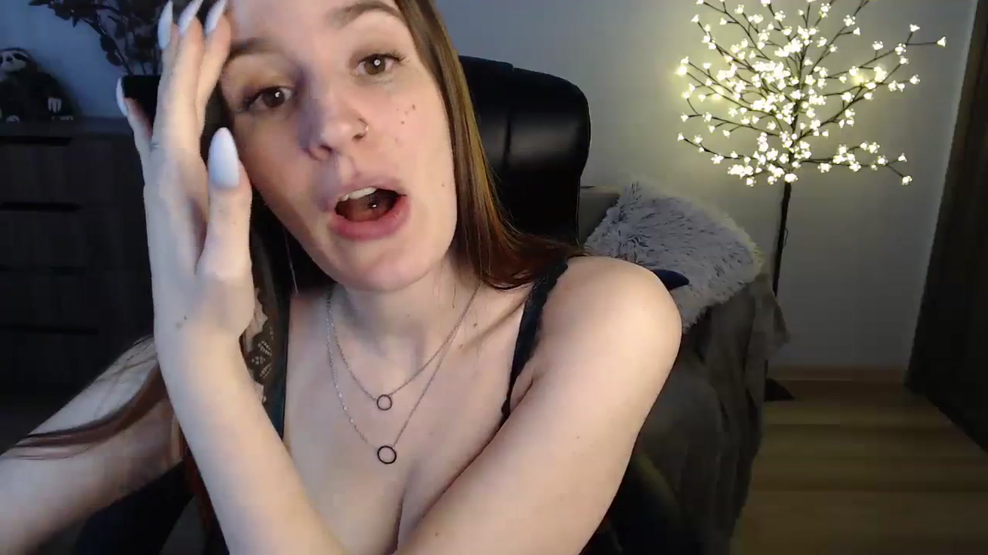 Gallery image thumbnail from Brocard's myfreecams stream on, 08/05/2023, 10:56 image 14 of 20