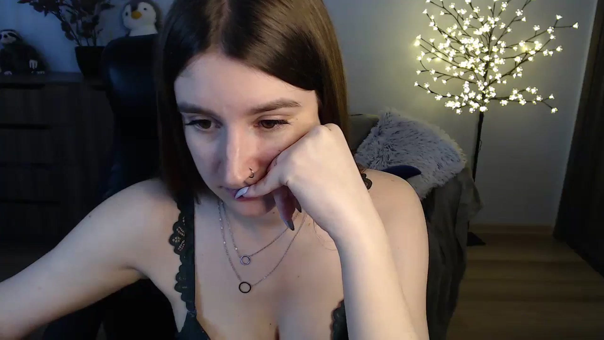 Gallery image thumbnail from Brocard's myfreecams stream on, 08/05/2023, 10:56 image 11 of 20