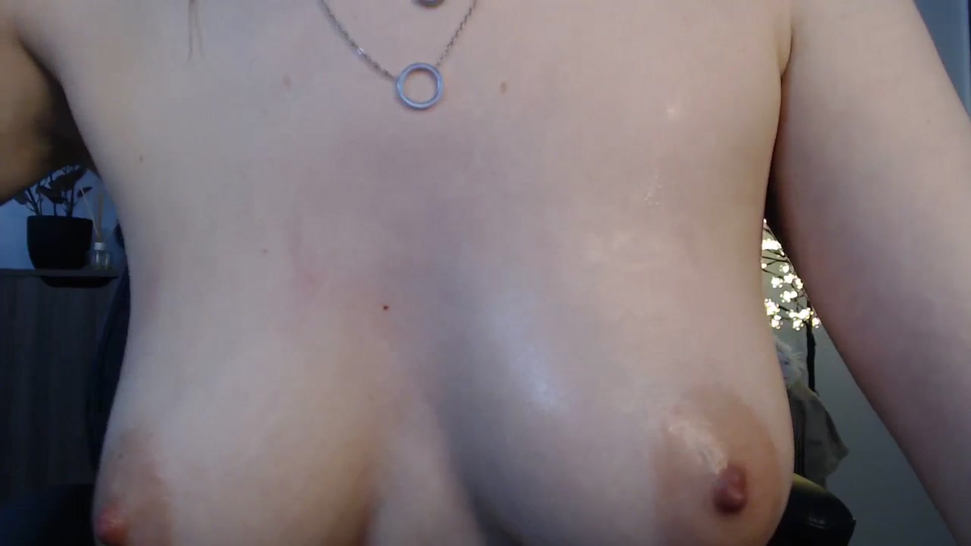 Gallery image thumbnail from Brocard's myfreecams stream on, 08/06/2023, 10:01 image 5 of 20