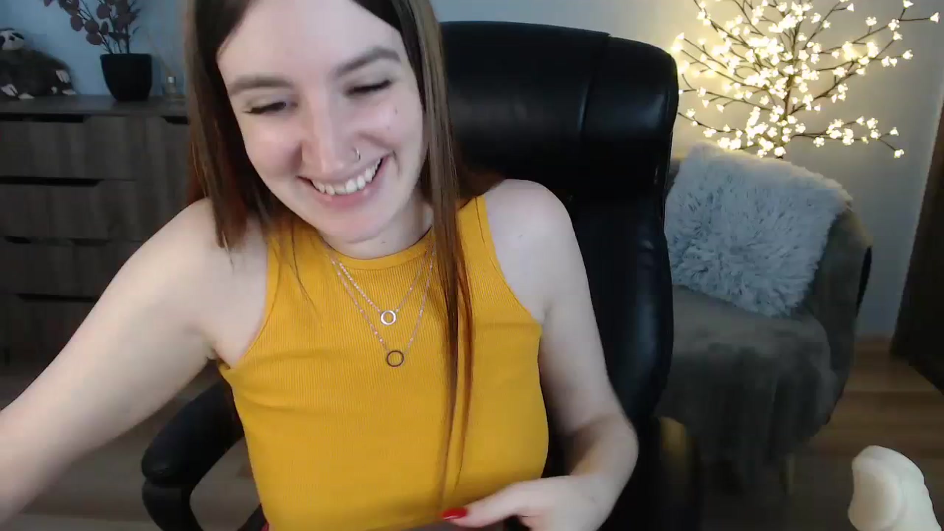 Gallery image thumbnail from Brocard's myfreecams stream on, 08/10/2023, 10:23 image 11 of 20