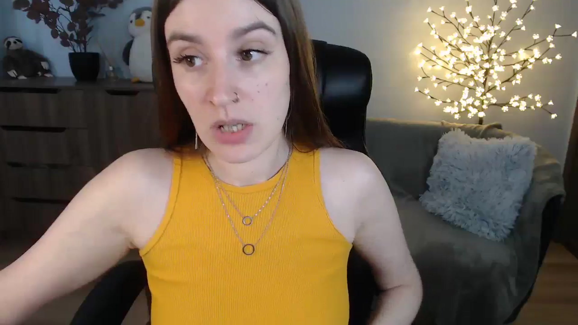Gallery image thumbnail from Brocard's myfreecams stream on, 08/10/2023, 12:01 image 16 of 20