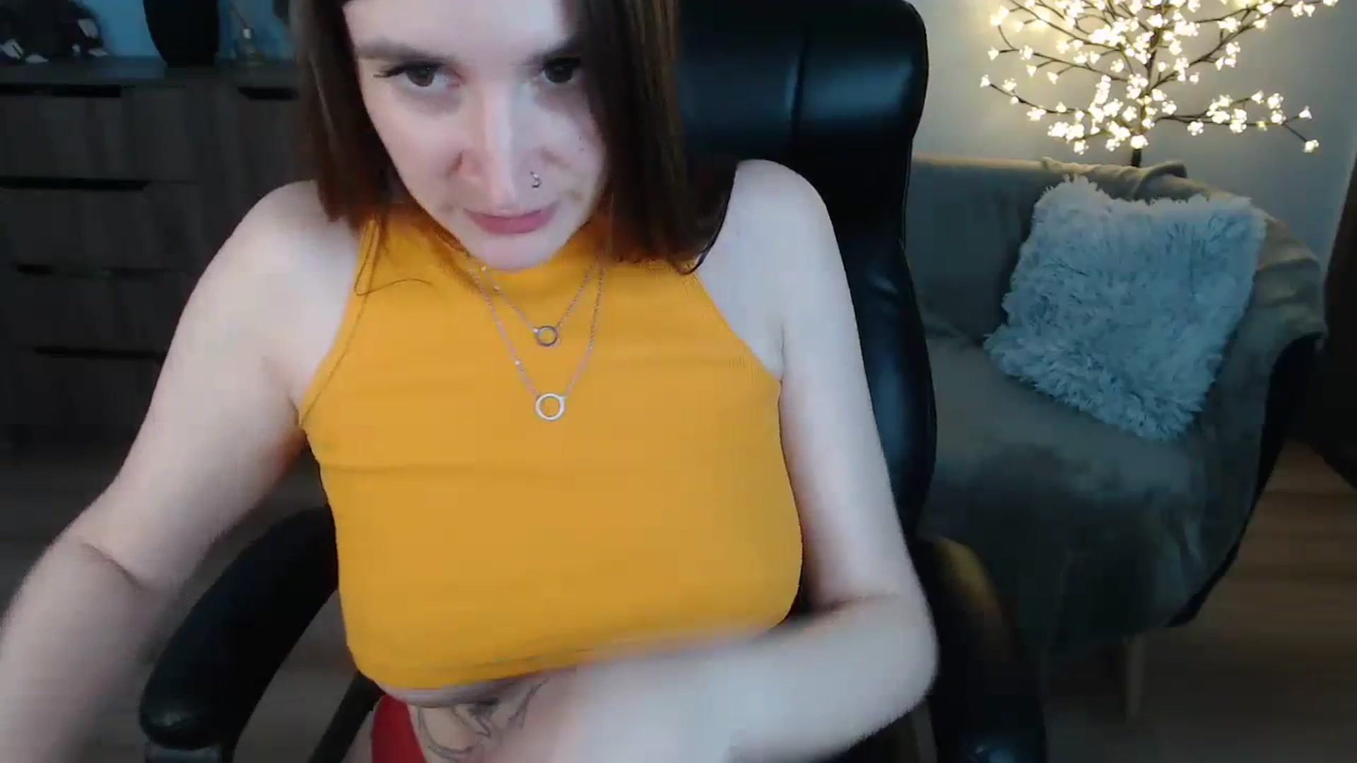 Gallery image thumbnail from Brocard's myfreecams stream on, 08/10/2023, 12:01 image 2 of 20
