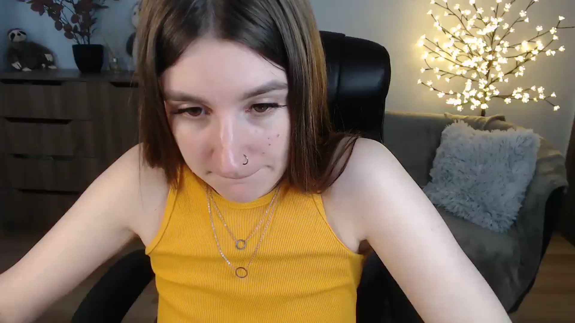 Gallery image thumbnail from Brocard's myfreecams stream on, 08/10/2023, 12:01 image 12 of 20