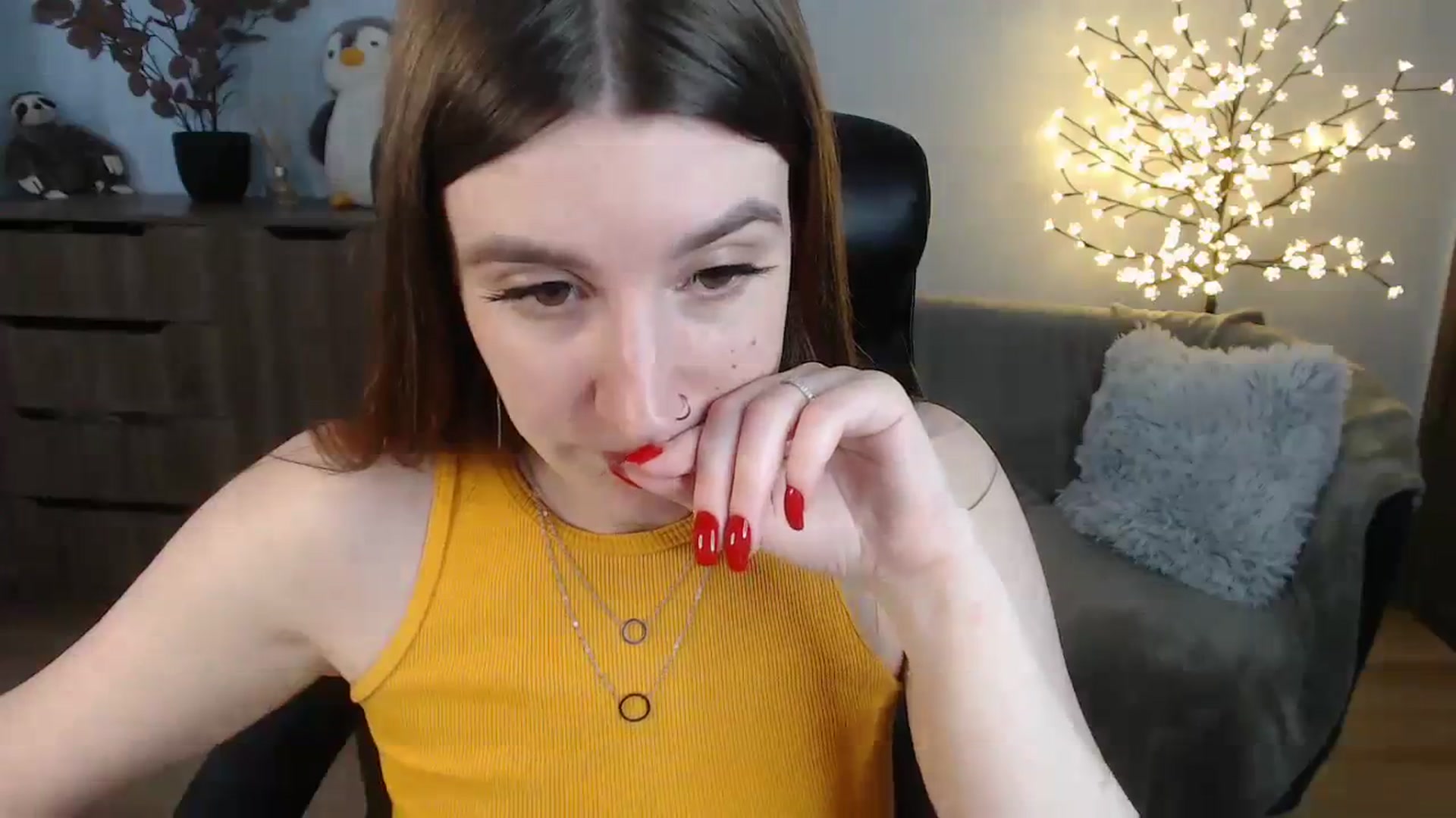 Gallery image thumbnail from Brocard's myfreecams stream on, 08/10/2023, 12:01 image 15 of 20