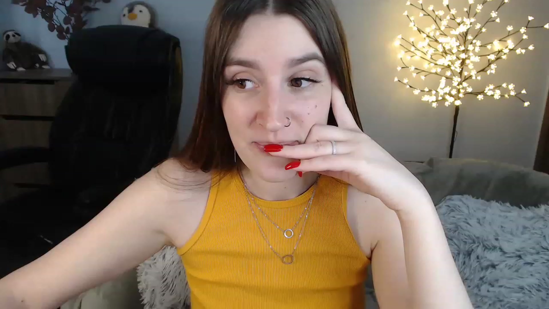 Gallery image thumbnail from Brocard's myfreecams stream on, 08/10/2023, 13:57 image 18 of 20