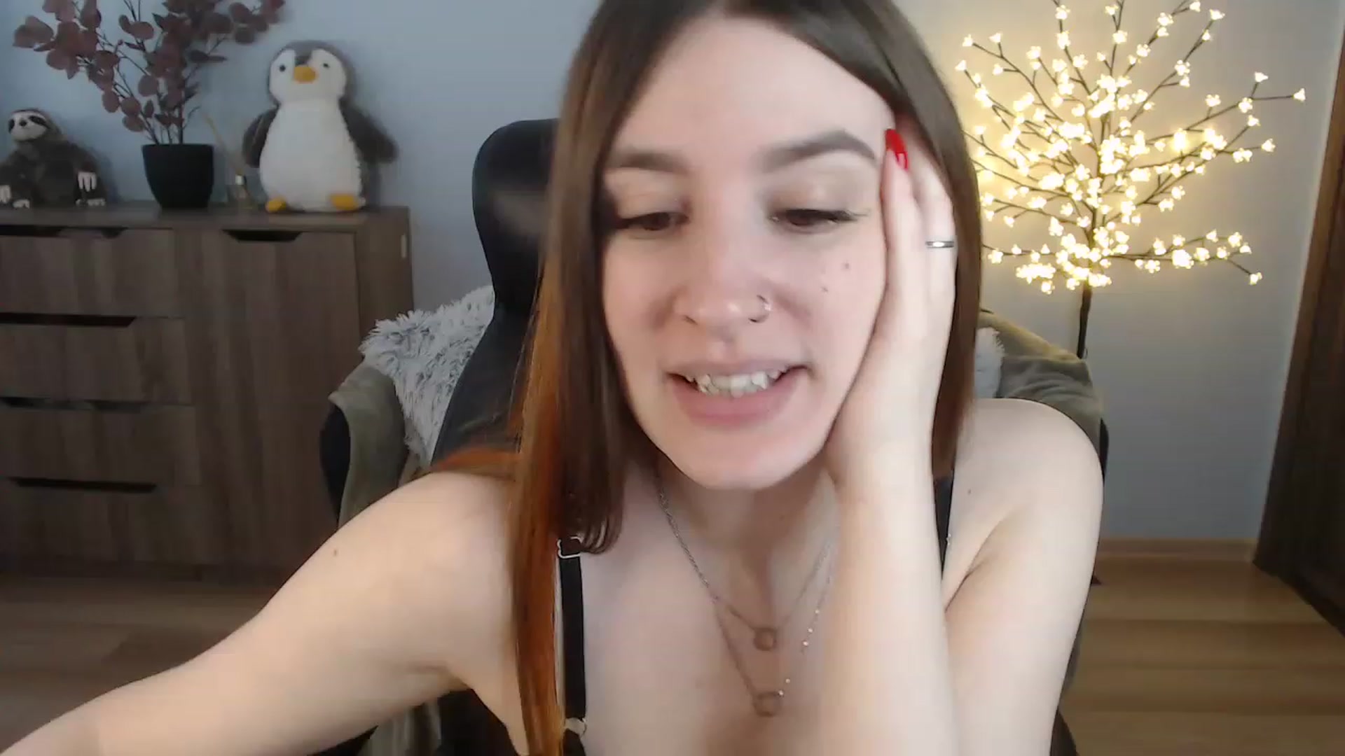 Gallery image thumbnail from Brocard's myfreecams stream on, 08/14/2023, 09:28 image 9 of 20