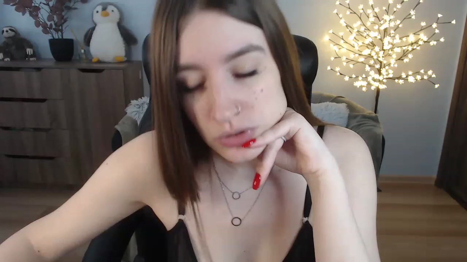Gallery image thumbnail from Brocard's myfreecams stream on, 08/14/2023, 09:28 image 3 of 20