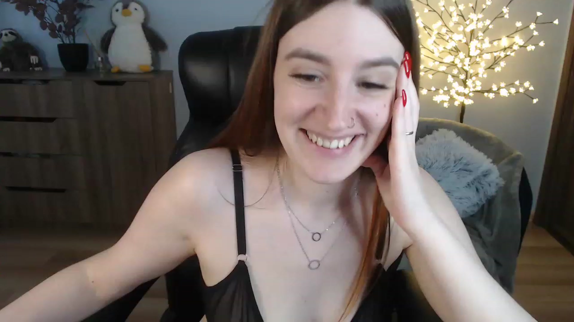 Gallery image thumbnail from Brocard's myfreecams stream on, 08/14/2023, 11:21 image 14 of 20