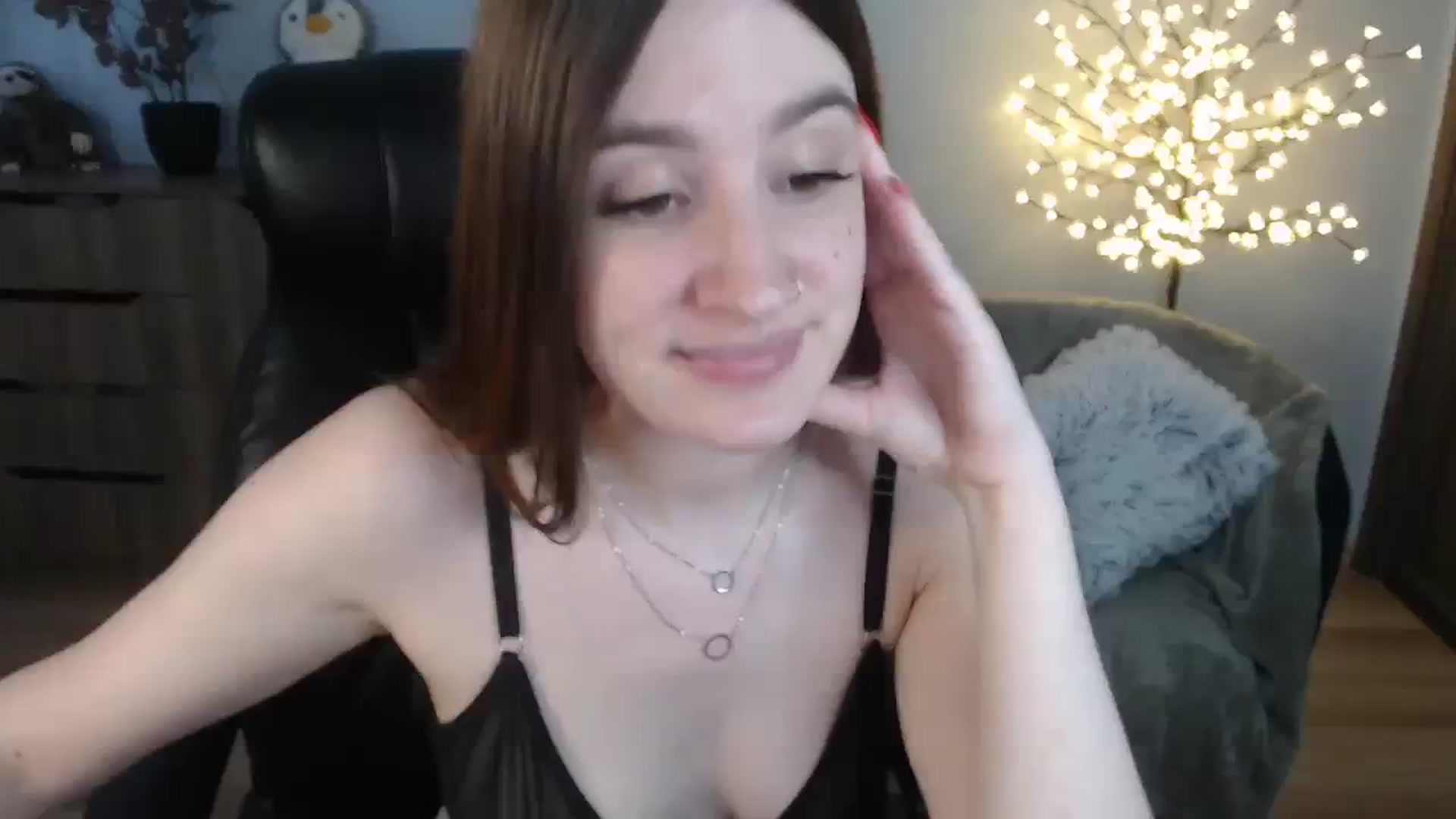 Gallery image thumbnail from Brocard's myfreecams stream on, 08/14/2023, 11:51 image 1 of 20