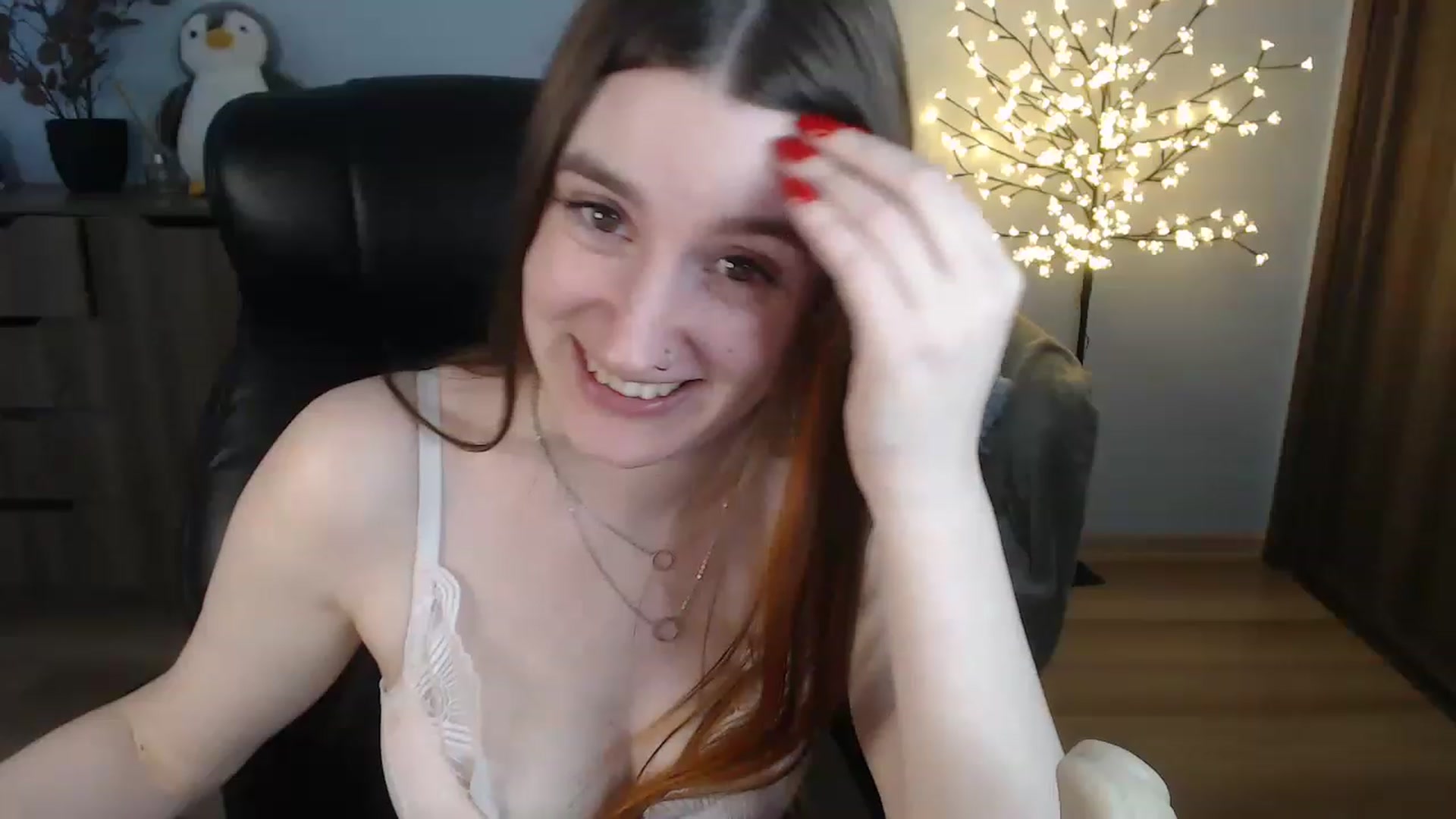 Gallery image thumbnail from Brocard's myfreecams stream on, 08/17/2023, 14:05 image 5 of 20