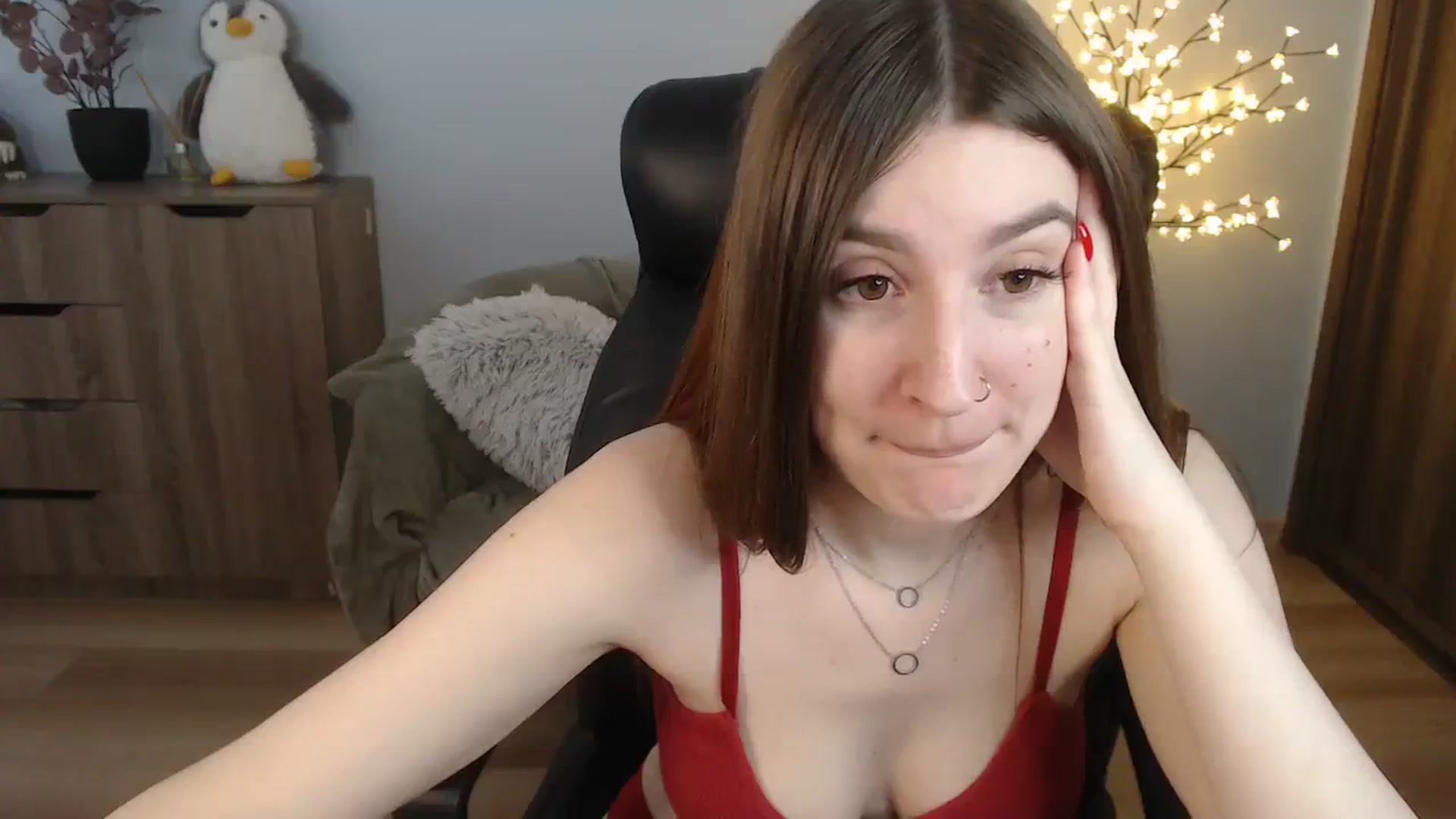 Gallery image thumbnail from Brocard's myfreecams stream on, 08/18/2023, 09:44 image 6 of 20
