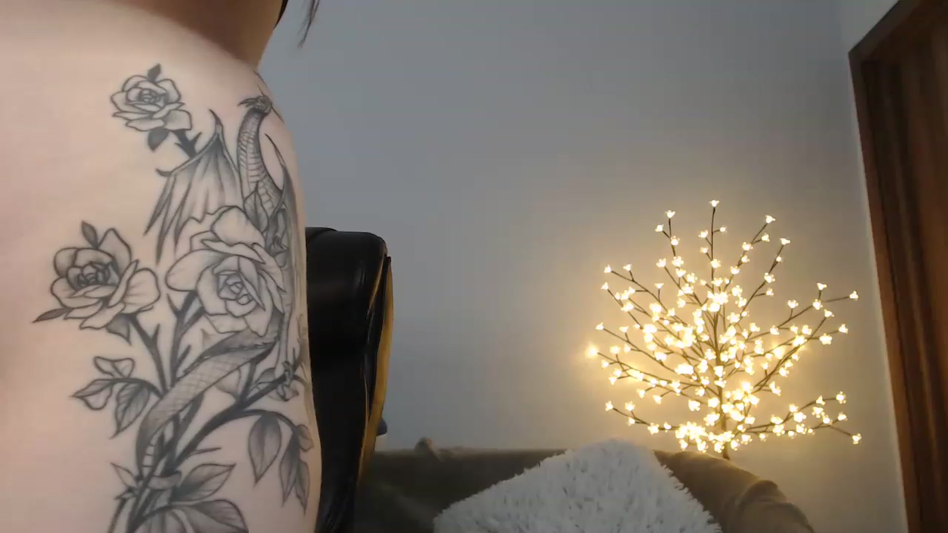 Gallery image thumbnail from Brocard's myfreecams stream on, 08/20/2023, 09:42 image 2 of 20