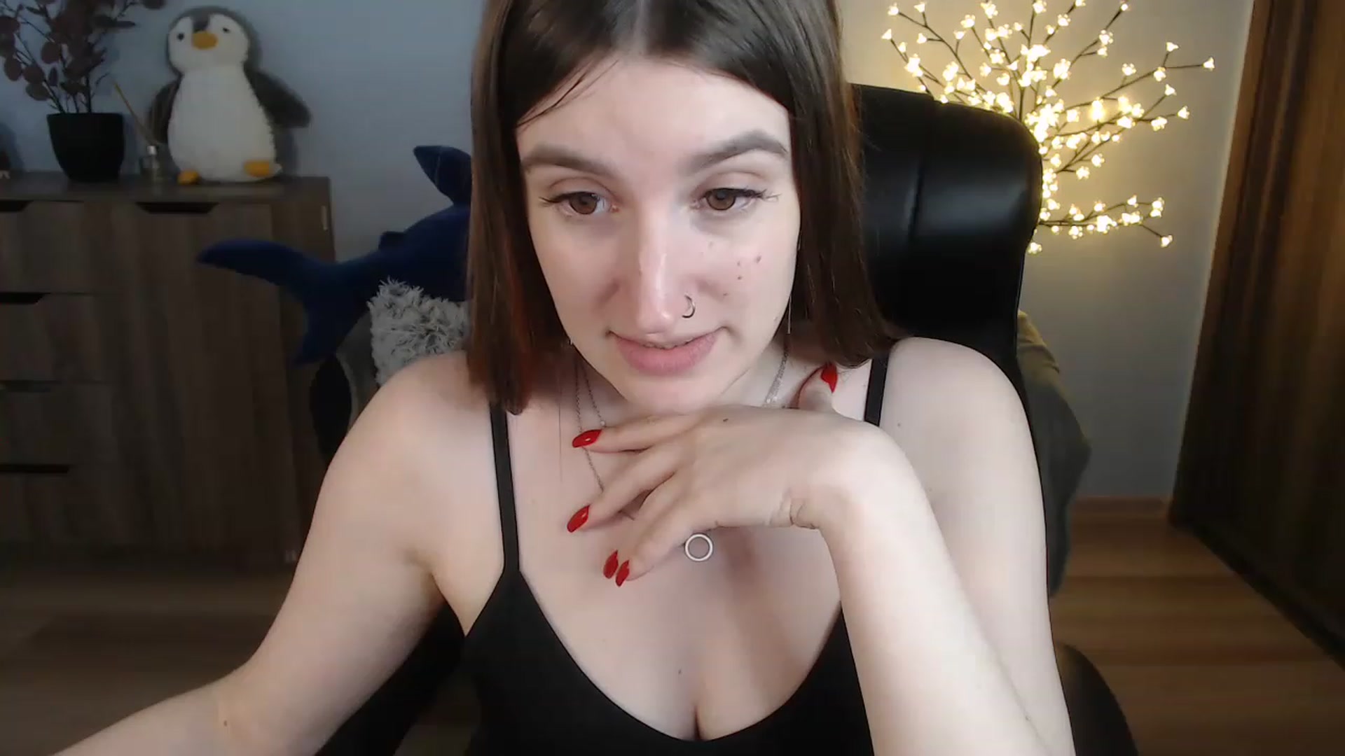 Gallery image thumbnail from Brocard's myfreecams stream on, 08/20/2023, 09:42 image 17 of 20
