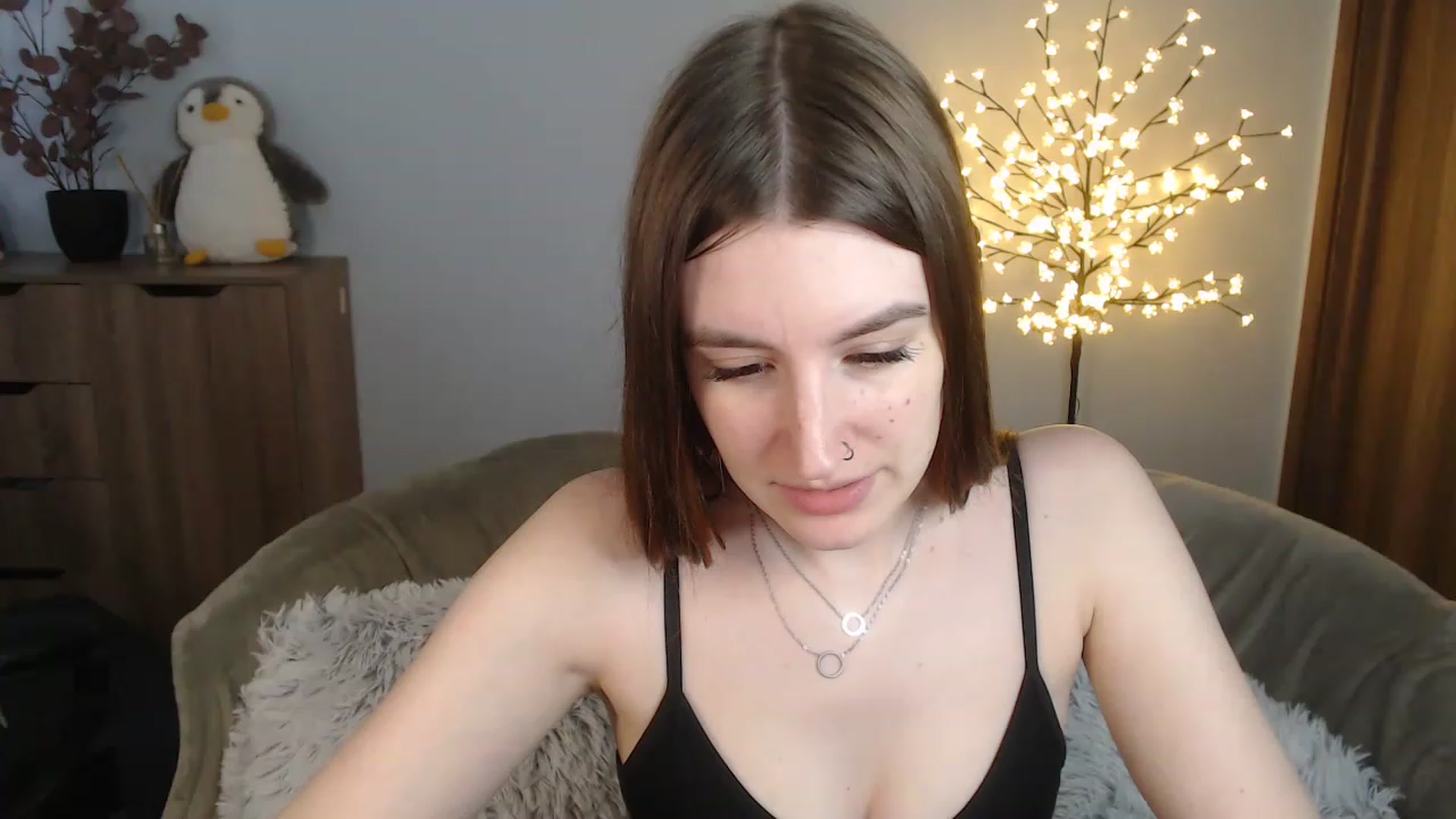 Gallery image thumbnail from Brocard's myfreecams stream on, 08/20/2023, 11:26 image 14 of 20