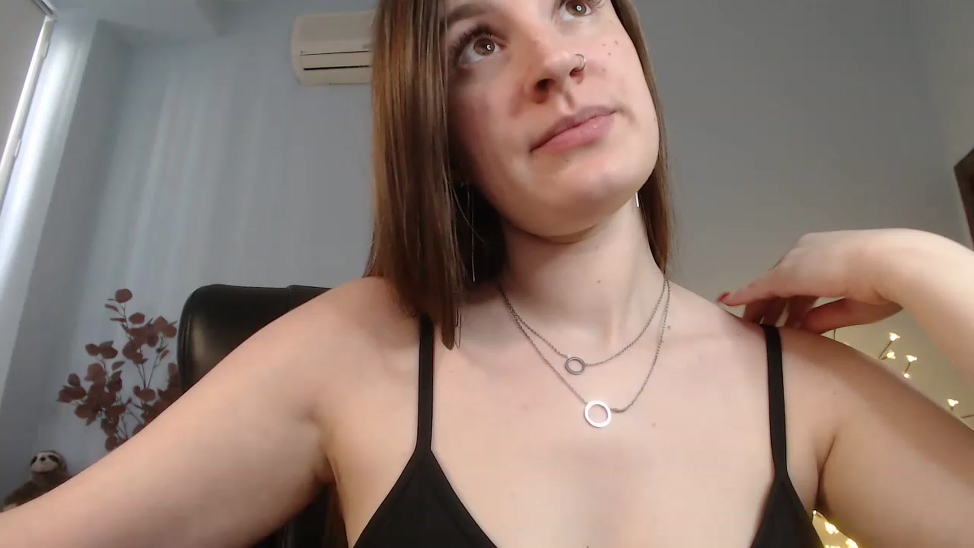 Gallery image thumbnail from Brocard's myfreecams stream on, 08/20/2023, 12:43 image 1 of 20