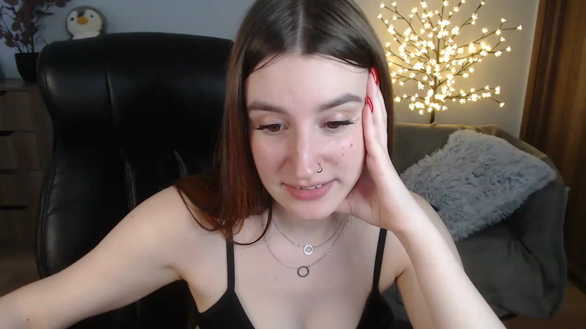Gallery image thumbnail from Brocard's myfreecams stream on, 08/20/2023, 12:43 image 15 of 20