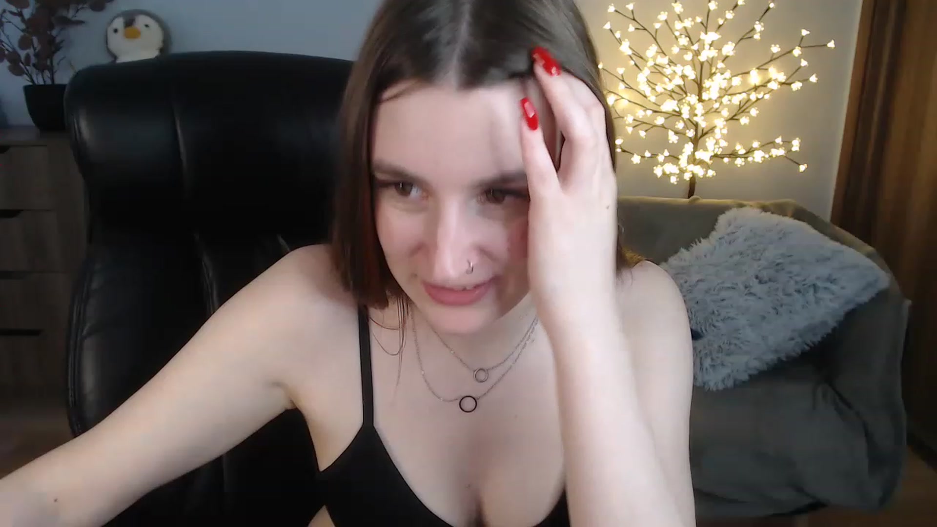 Gallery image thumbnail from Brocard's myfreecams stream on, 08/20/2023, 12:43 image 9 of 20