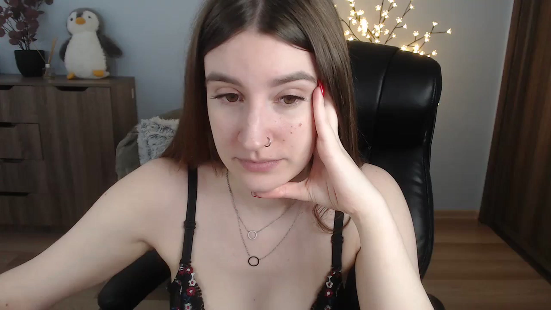 Gallery image thumbnail from Brocard's myfreecams stream on, 08/22/2023, 08:39 image 12 of 20