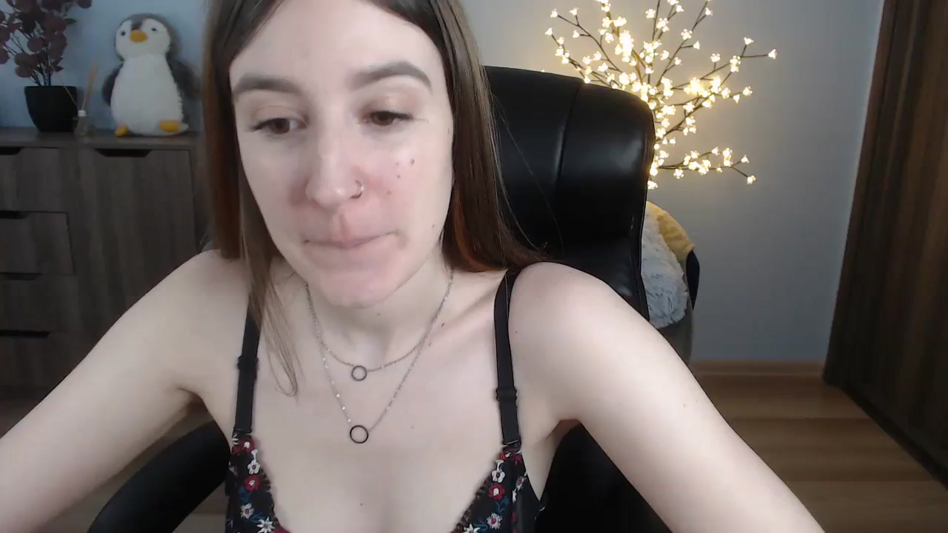 Gallery image thumbnail from Brocard's myfreecams stream on, 08/22/2023, 08:39 image 16 of 20