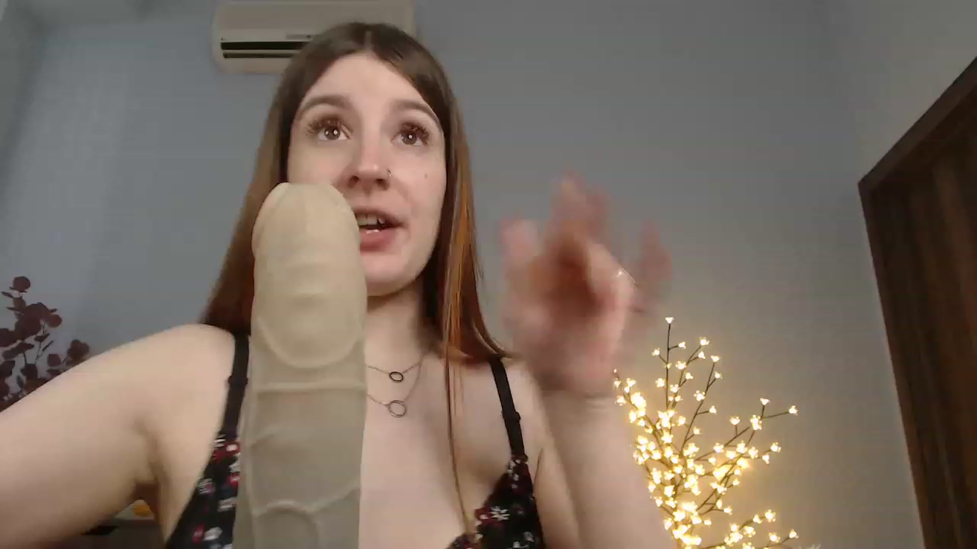 Gallery image thumbnail from Brocard's myfreecams stream on, 08/25/2023, 10:19 image 3 of 20