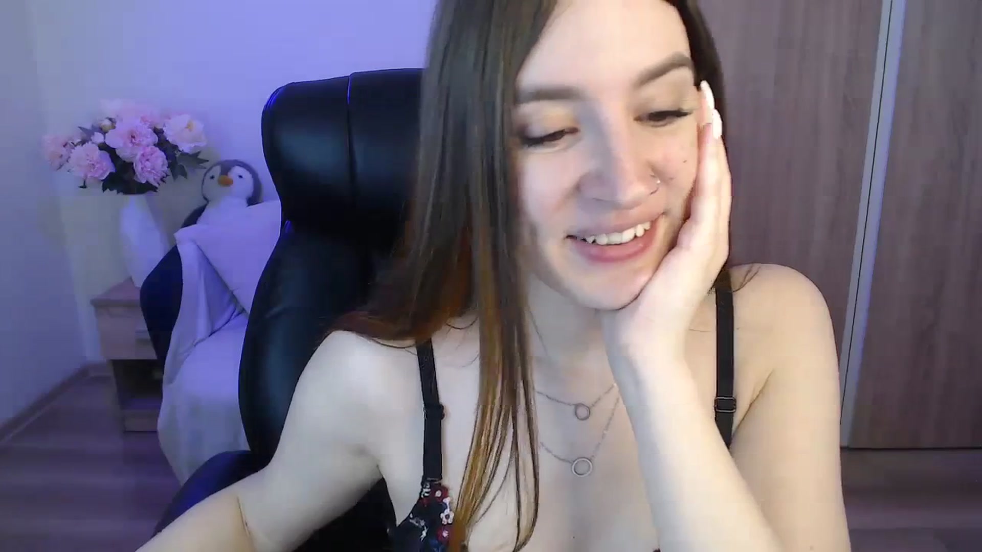 Gallery image thumbnail from Brocard's myfreecams stream on, 09/03/2023, 09:25 image 2 of 20