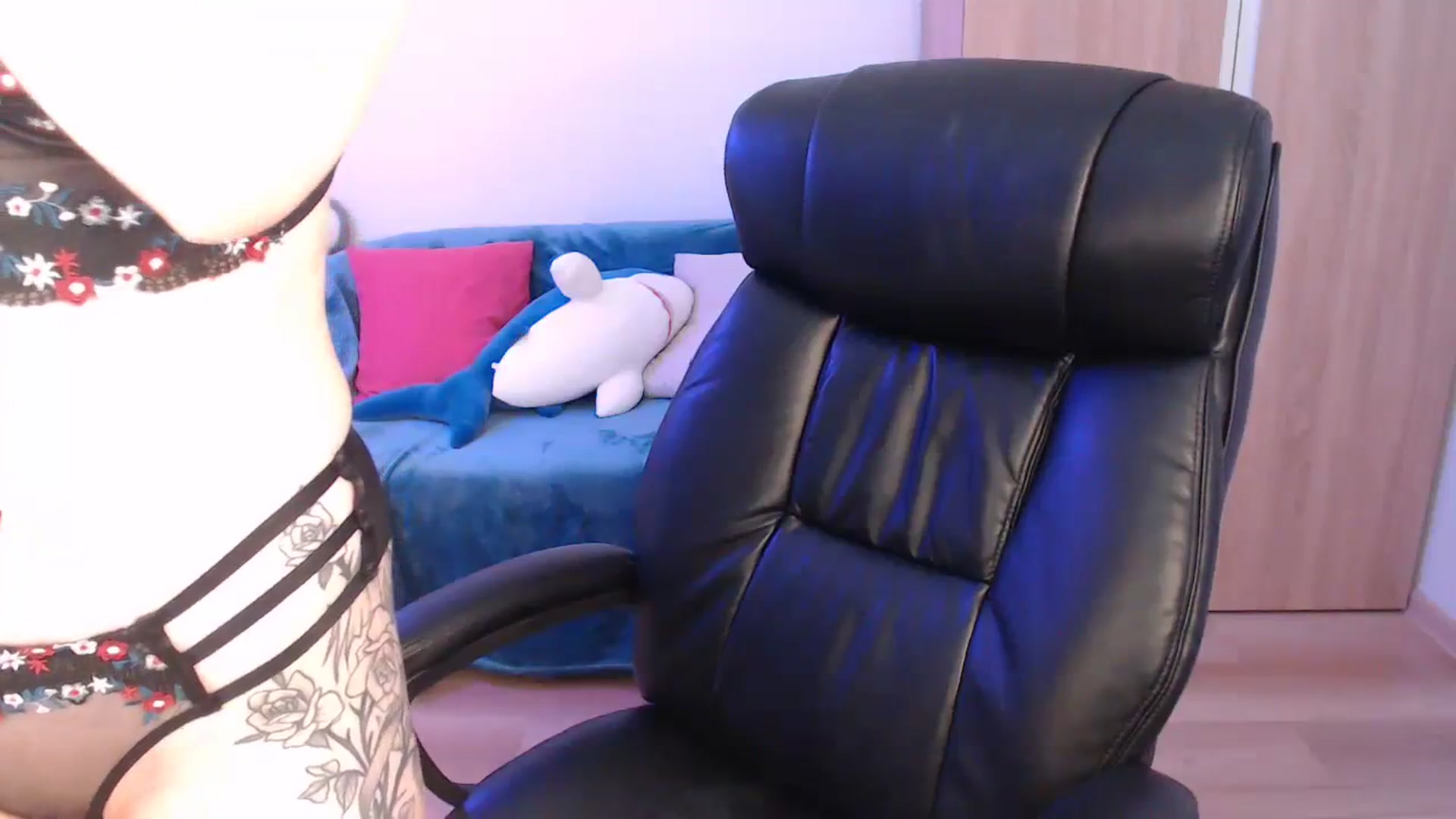 Gallery image thumbnail from Brocard's myfreecams stream on, 09/17/2023, 09:50 image 2 of 20