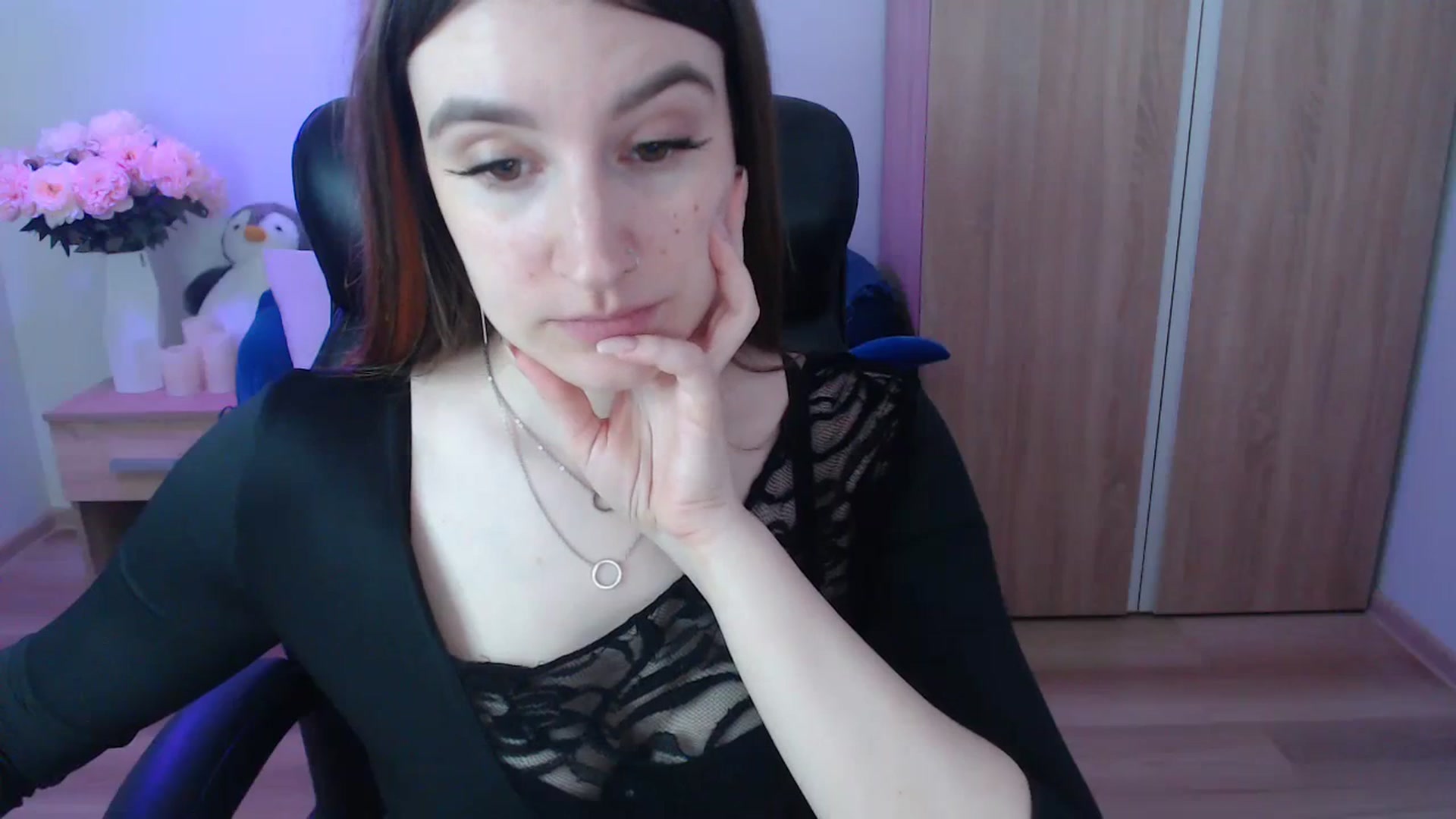 Gallery image thumbnail from Brocard's myfreecams stream on, 09/19/2023, 09:10 image 19 of 20