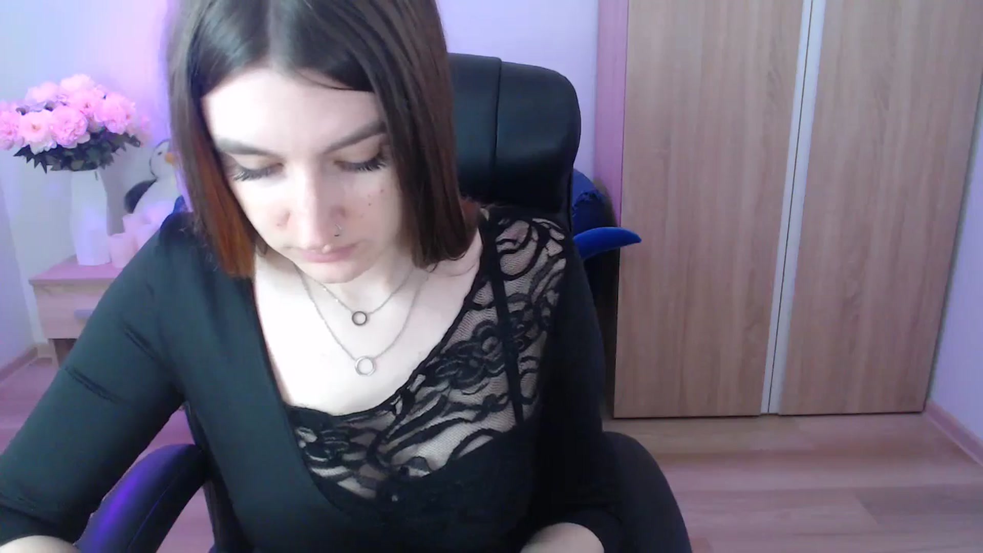 Gallery image thumbnail from Brocard's myfreecams stream on, 09/19/2023, 09:10 image 18 of 20