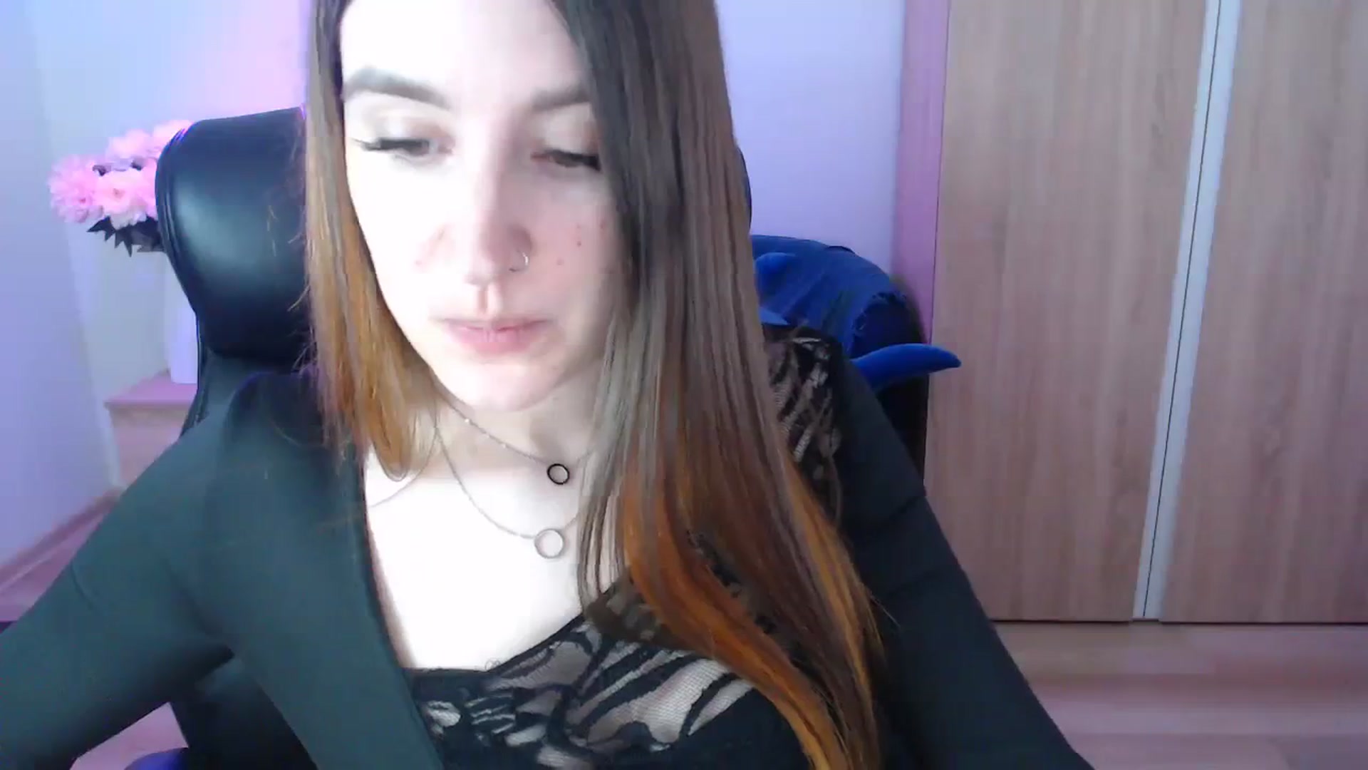 Gallery image thumbnail from Brocard's myfreecams stream on, 09/19/2023, 10:19 image 5 of 20