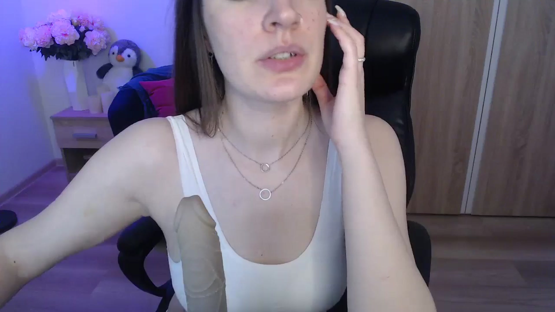 Gallery image thumbnail from Brocard's myfreecams stream on, 11/06/2023, 10:19 image 11 of 20