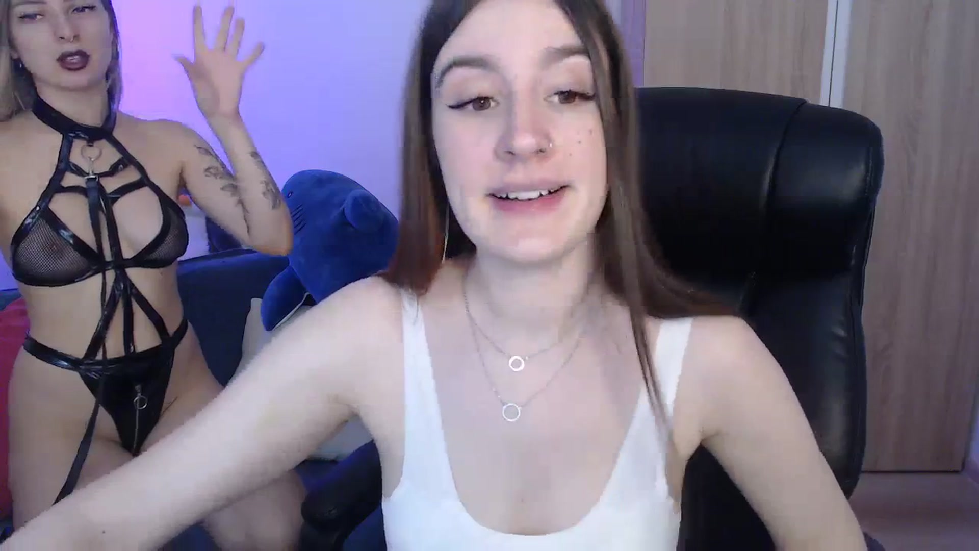 Gallery image thumbnail from Brocard's myfreecams stream on, 11/06/2023, 11:08 image 15 of 20