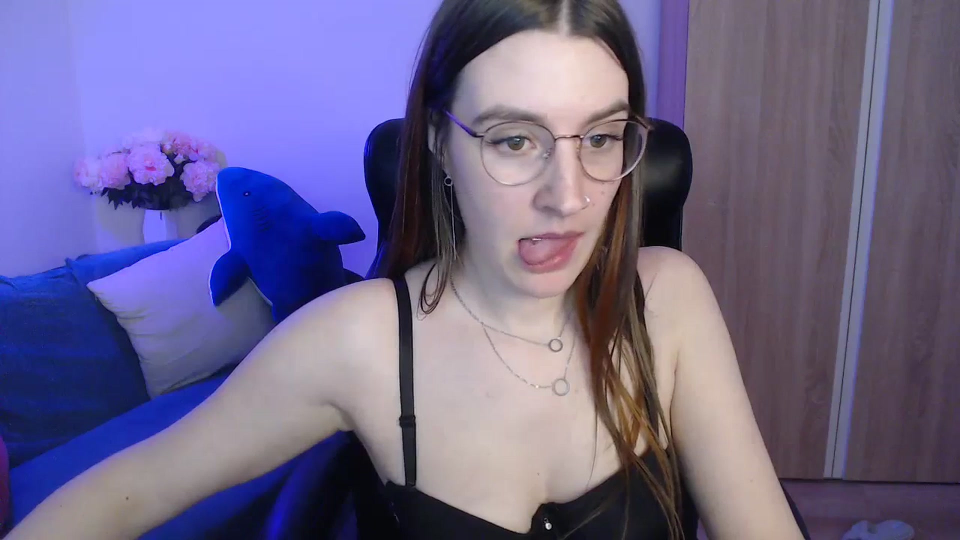 Gallery image thumbnail from Brocard's myfreecams stream on, 11/21/2023, 14:56 image 18 of 20