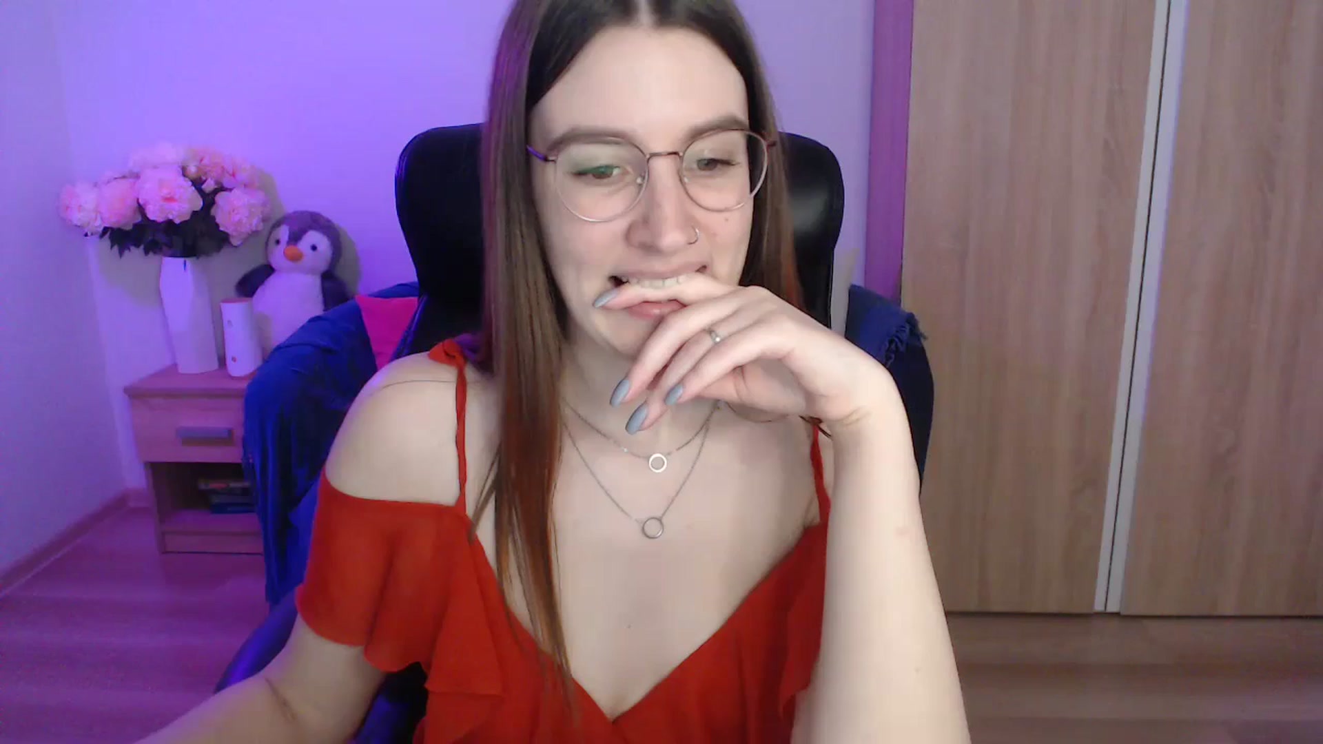 Gallery image thumbnail from Brocard's myfreecams stream on, 12/01/2023, 13:09 image 14 of 20