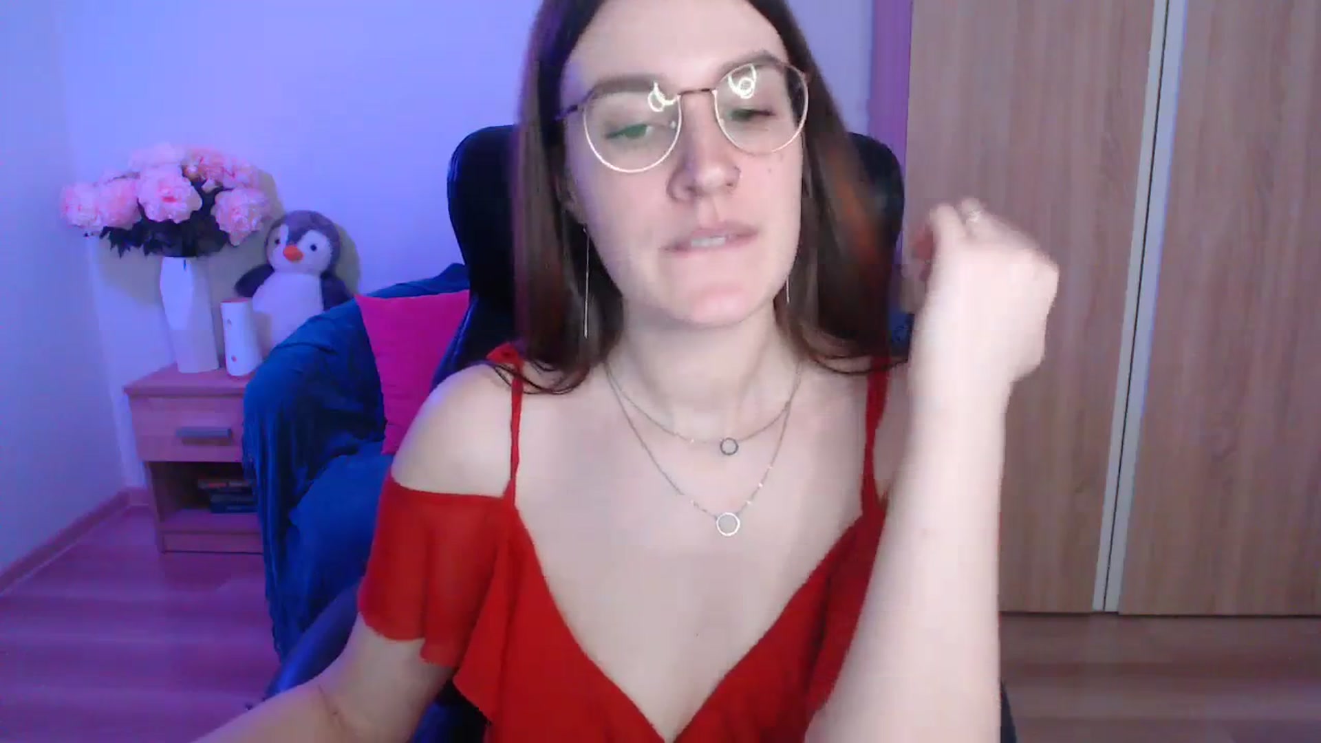 Gallery image thumbnail from Brocard's myfreecams stream on, 12/01/2023, 13:09 image 5 of 20